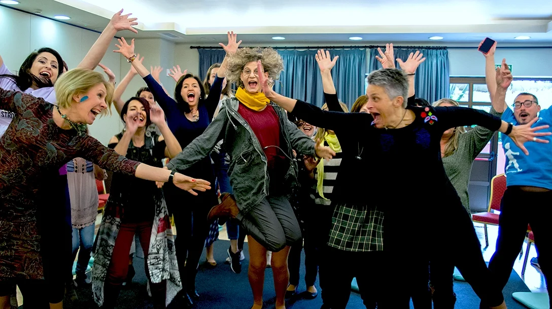 TT 3.2019 Jumping_full_BG copy